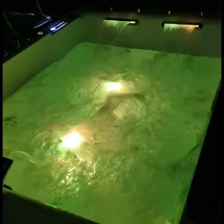 公寓 Neptune Jaccuzi *